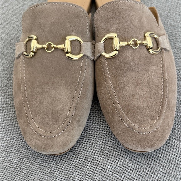 Italian Shoemakers Taupe leather Mules with Gold Detail - Picture 5 of 7